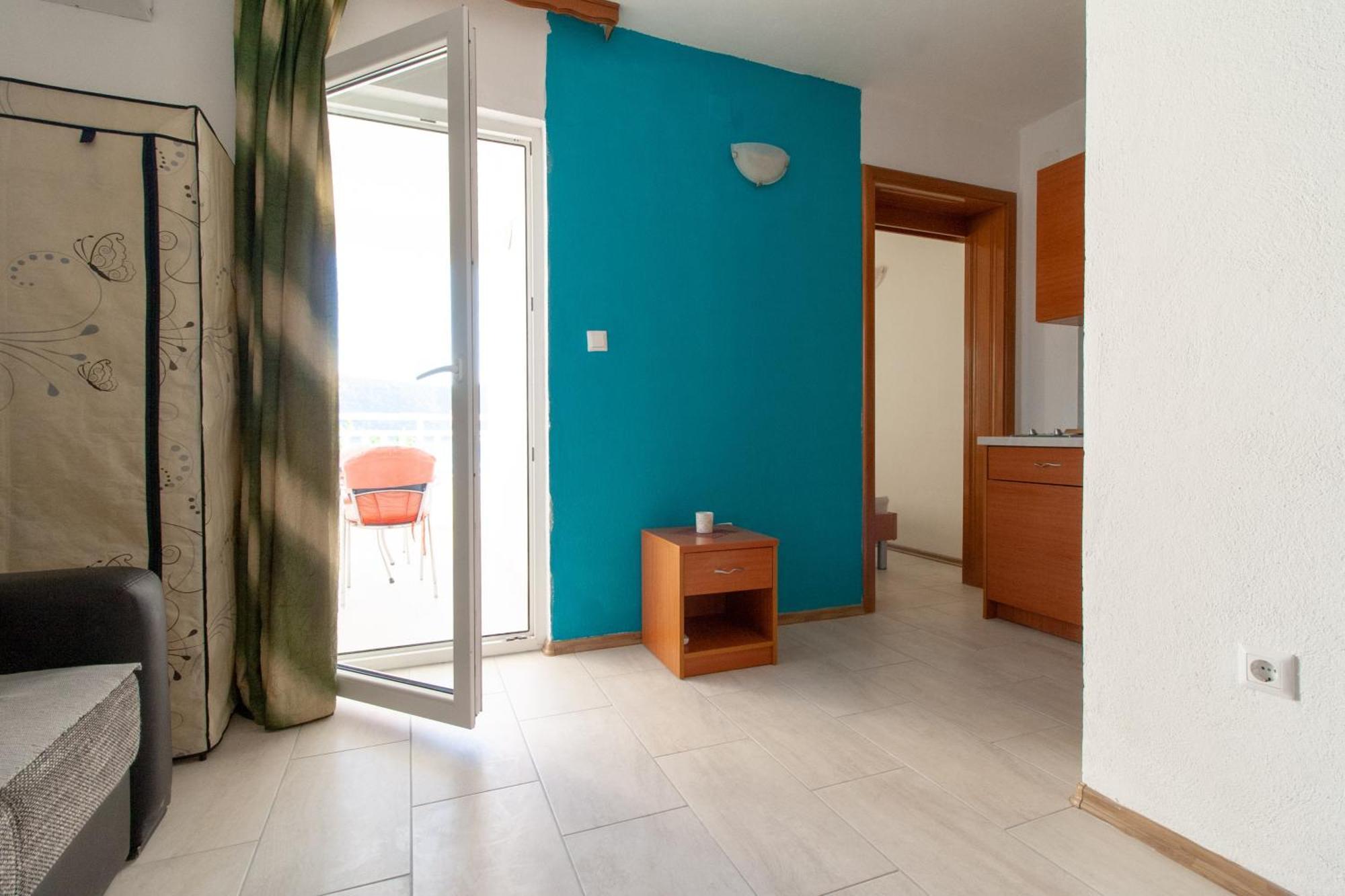 Apartments Laura Неум Стая снимка