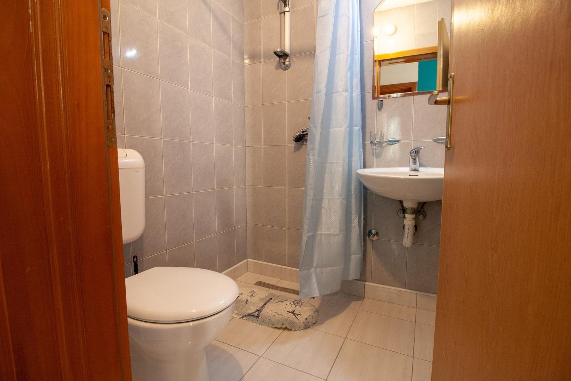 Apartments Laura Неум Стая снимка